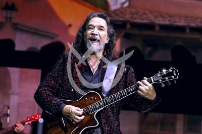 Marco Antonio Solís canta Gratitud