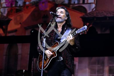 Marco Antonio Solís canta Gratitud