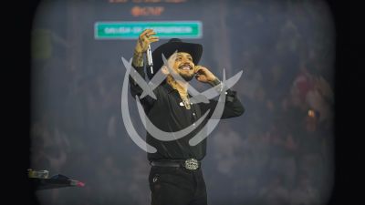 Nodal triunfa en La México