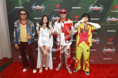 Carlos Vives, Emilia, Wisin y Xavi