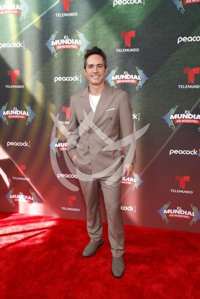Mauricio Ochmann y Jacqueline Bracamontes es EMEN