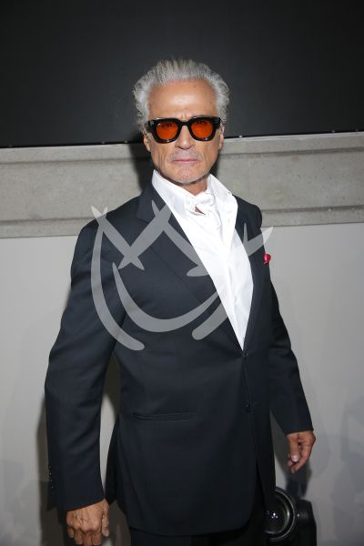 René Casados renace