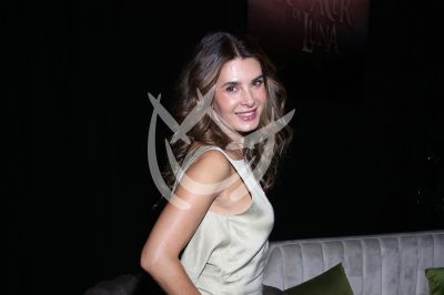 Mayrín Villanueva invitada