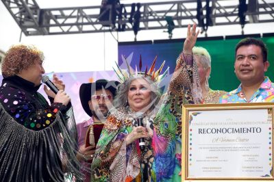 Verónica Castro es la Reina