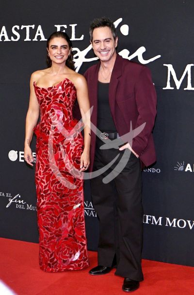 Aislinn Derbez y Mauricio Ochmann Hasta el Fin