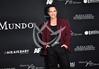 Aislinn Derbez y Mauricio Ochmann Hasta el Fin