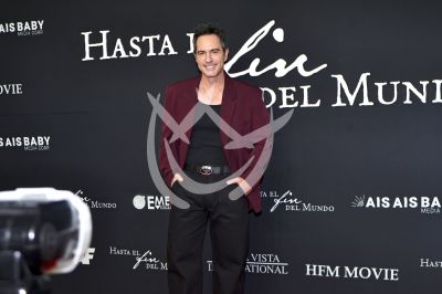Aislinn Derbez y Mauricio Ochmann Hasta el Fin