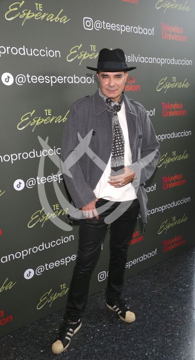 Mauricio Islas hace click