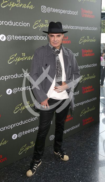 Mauricio Islas hace click