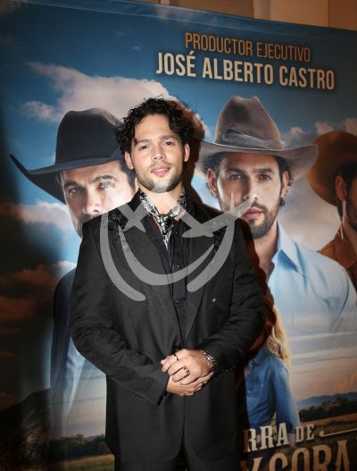 Emmanuel Palomares en Tierra Amor y Coraje