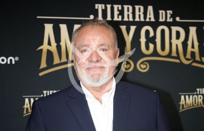 El Güero Castro en Tierra Amor y Coraje