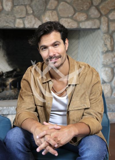 Brandon Peniche con Coraje