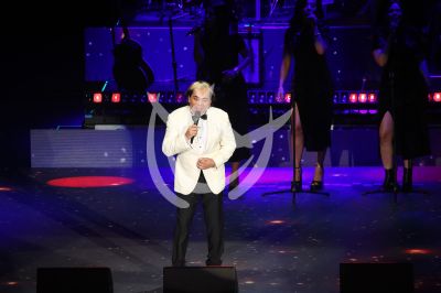 Cristian Castro te canta sus Éxitos