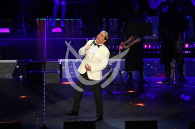 Cristian Castro te canta sus Éxitos