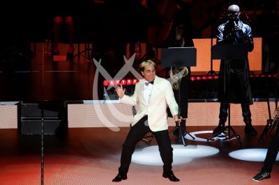 Cristian Castro te canta sus Éxitos