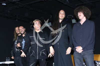 Cristian Castro es Lügh Draculea
