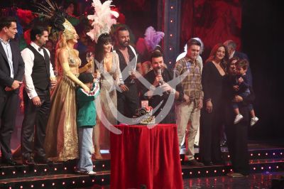 Pablo Montero cumple con Perfume