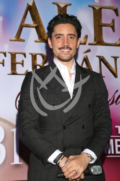 Alex Fernández le canta a su Sangre