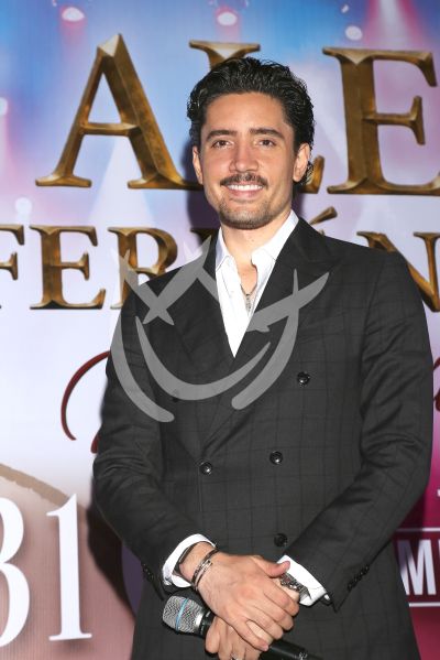 Alex Fernández le canta a su Sangre