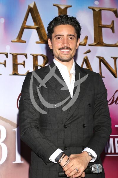 Alex Fernández le canta a su Sangre