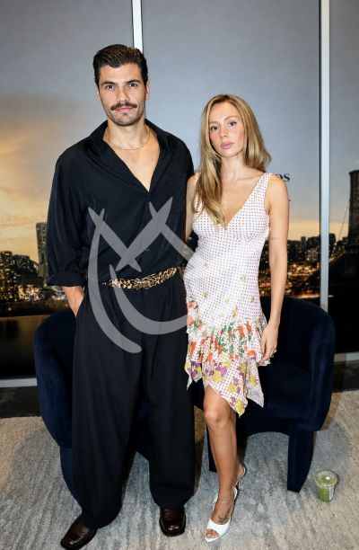 Ester Expósito y Hugo Diego García son Marfil y Ébano