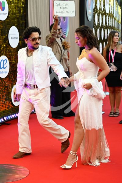 Christian Nodal y Ángela Aguilar en PJ 2026