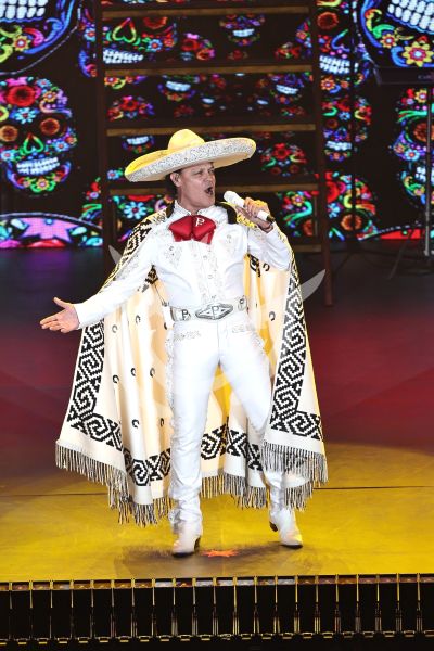 Pedro Fernández es Ave Fénix