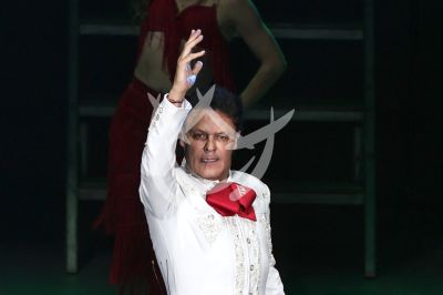 Pedro Fernández es Ave Fénix