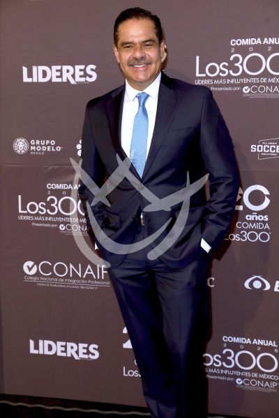 Javier Alatorre con los 300