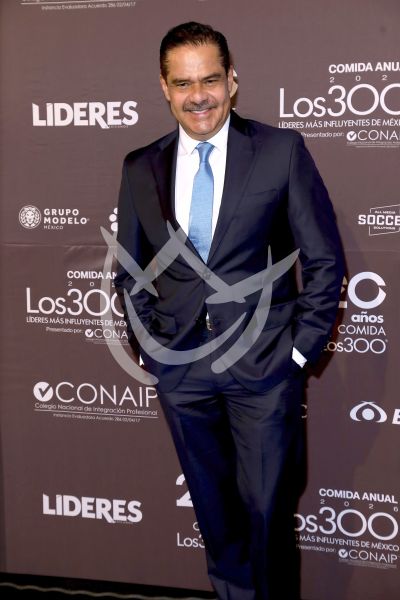 Javier Alatorre con los 300