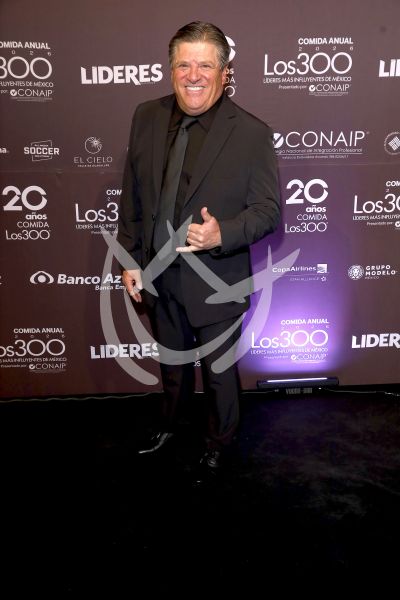 El Piojo Herrera con los 300