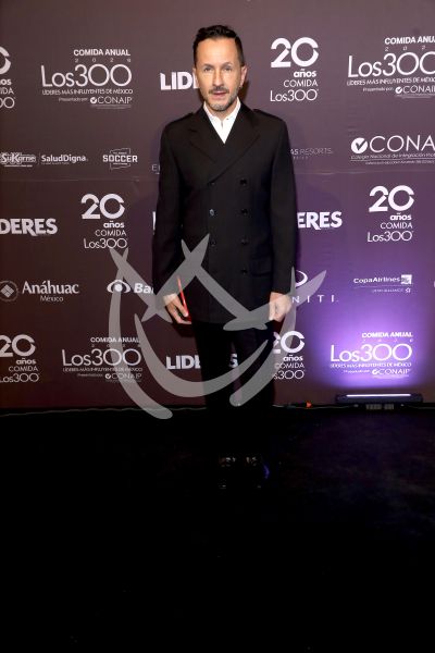 Oscar Madrazo con los 300