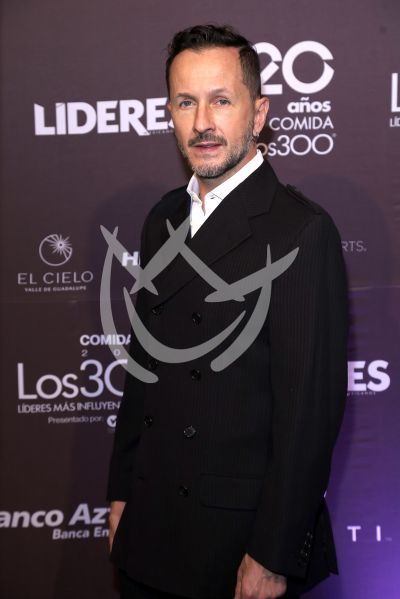 Oscar Madrazo con los 300