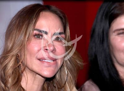 Aylín Mujica en las Intocables