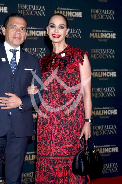 Lupita Jones con La Malinche