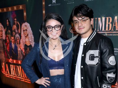 Violeta Isfel e hijo a La Rumba