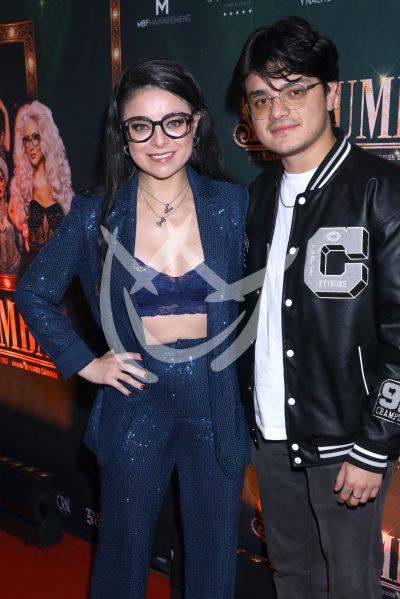 Violeta Isfel e hijo a La Rumba