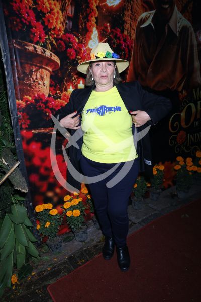 Doña Rosalba Ortiz de ofrenda