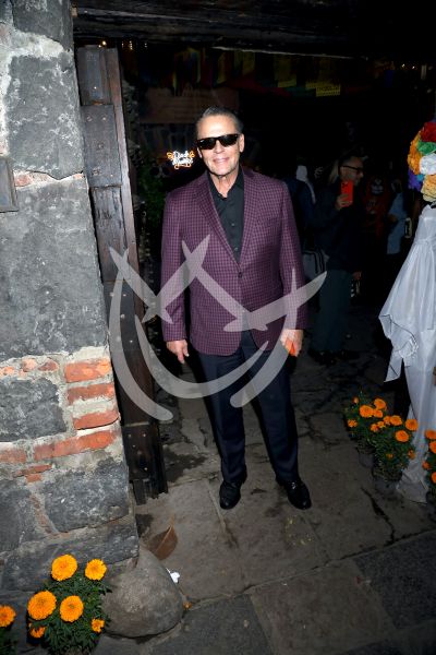Alfredo Adame de ofrenda