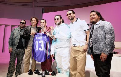 Memo Ochoa y Fuerza Regida con Latin Billboard