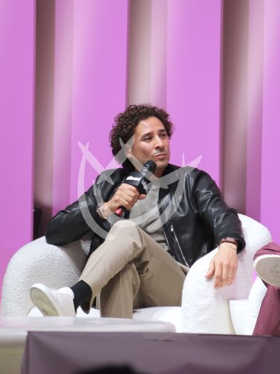 Memo Ochoa con Latin Billboard