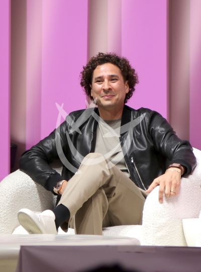 Memo Ochoa con Latin Billboard