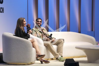 Anuel AA con Latin Billboard