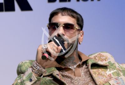 Anuel AA con Latin Billboard