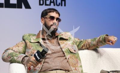 Anuel AA con Latin Billboard
