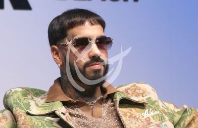 Anuel AA con Latin Billboard