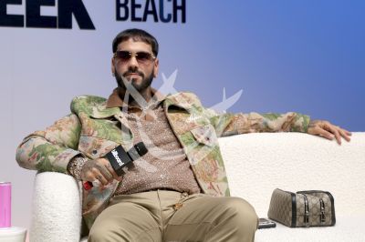 Anuel AA con Latin Billboard