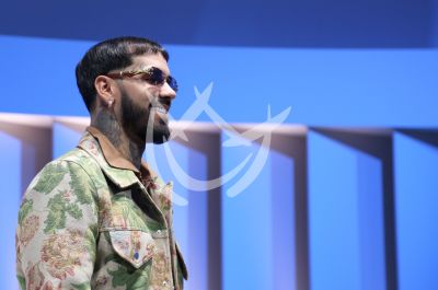 Anuel AA con Latin Billboard