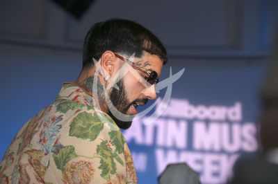 Anuel AA con Latin Billboard