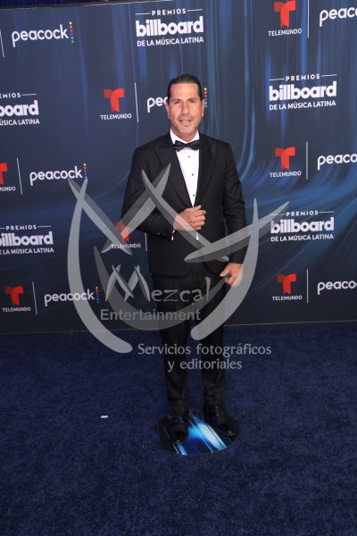Gregorio Pernia en Premios Billboard